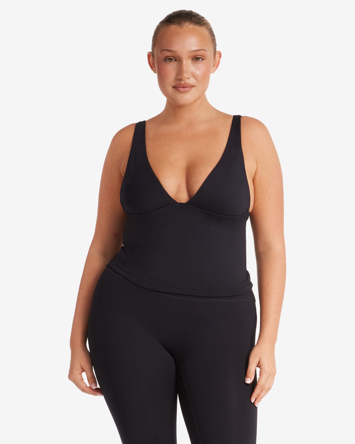 Serenity Plunge Longline Tank | Black