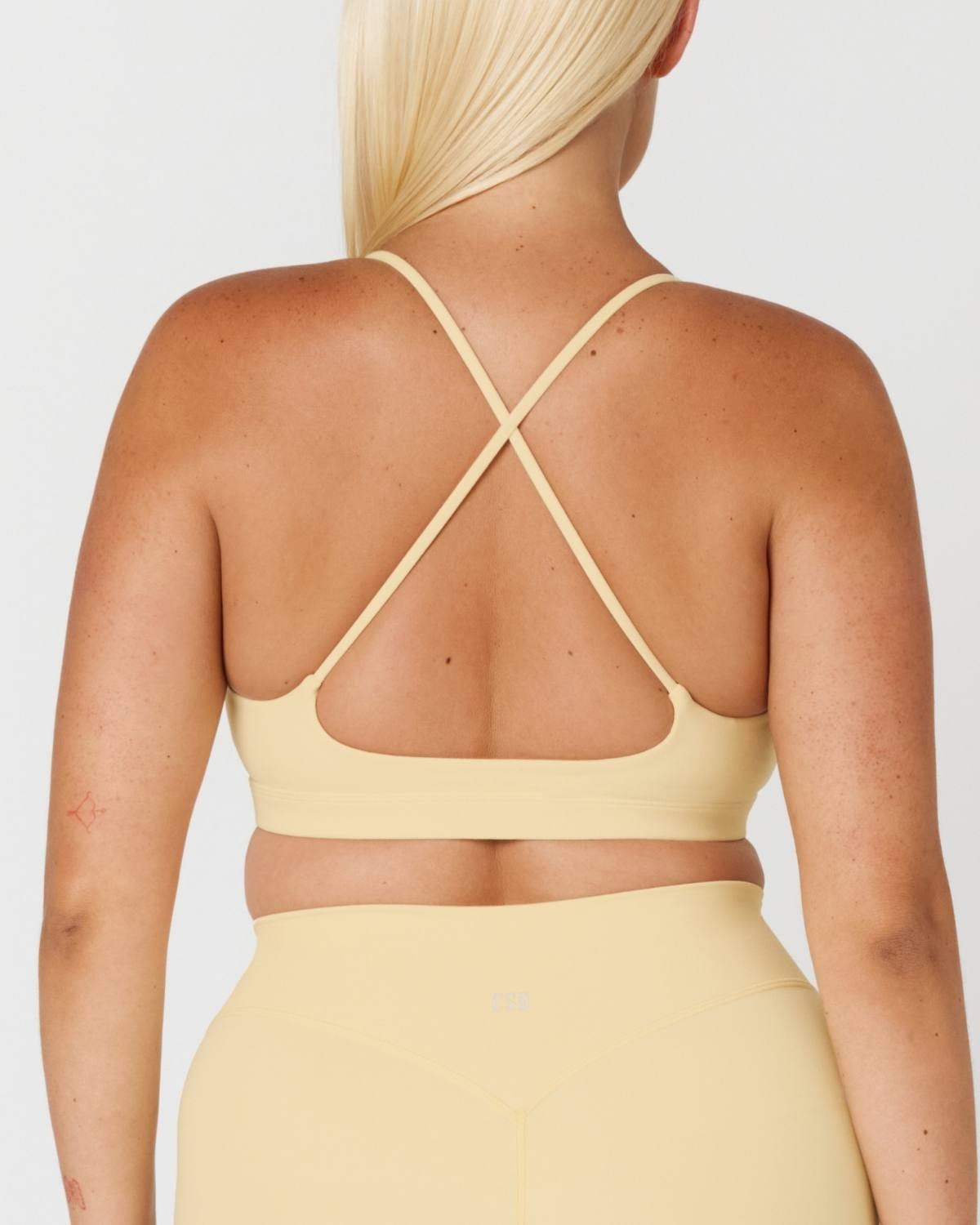 Form Gia Crop | Butter