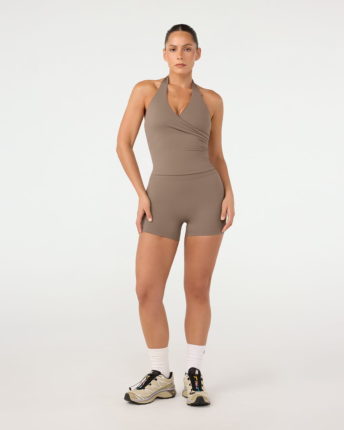 Fade Invisible Scrunch Shorts 4" | Mocha