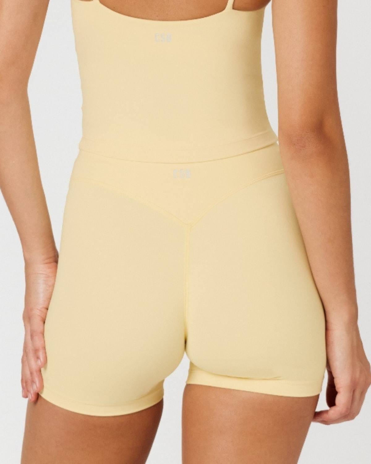 Form Invisible Scrunch Shorts 5" | Butter
