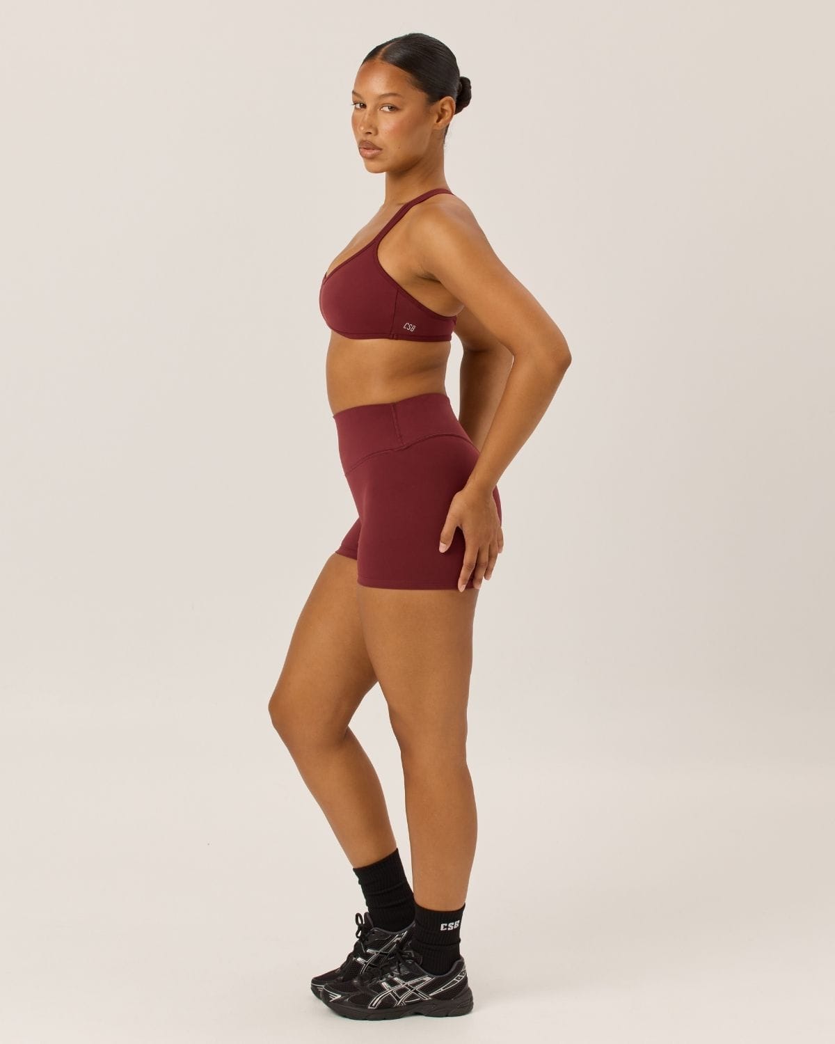 Serenity Invisible Scrunch Shorts 4" | Burgundy