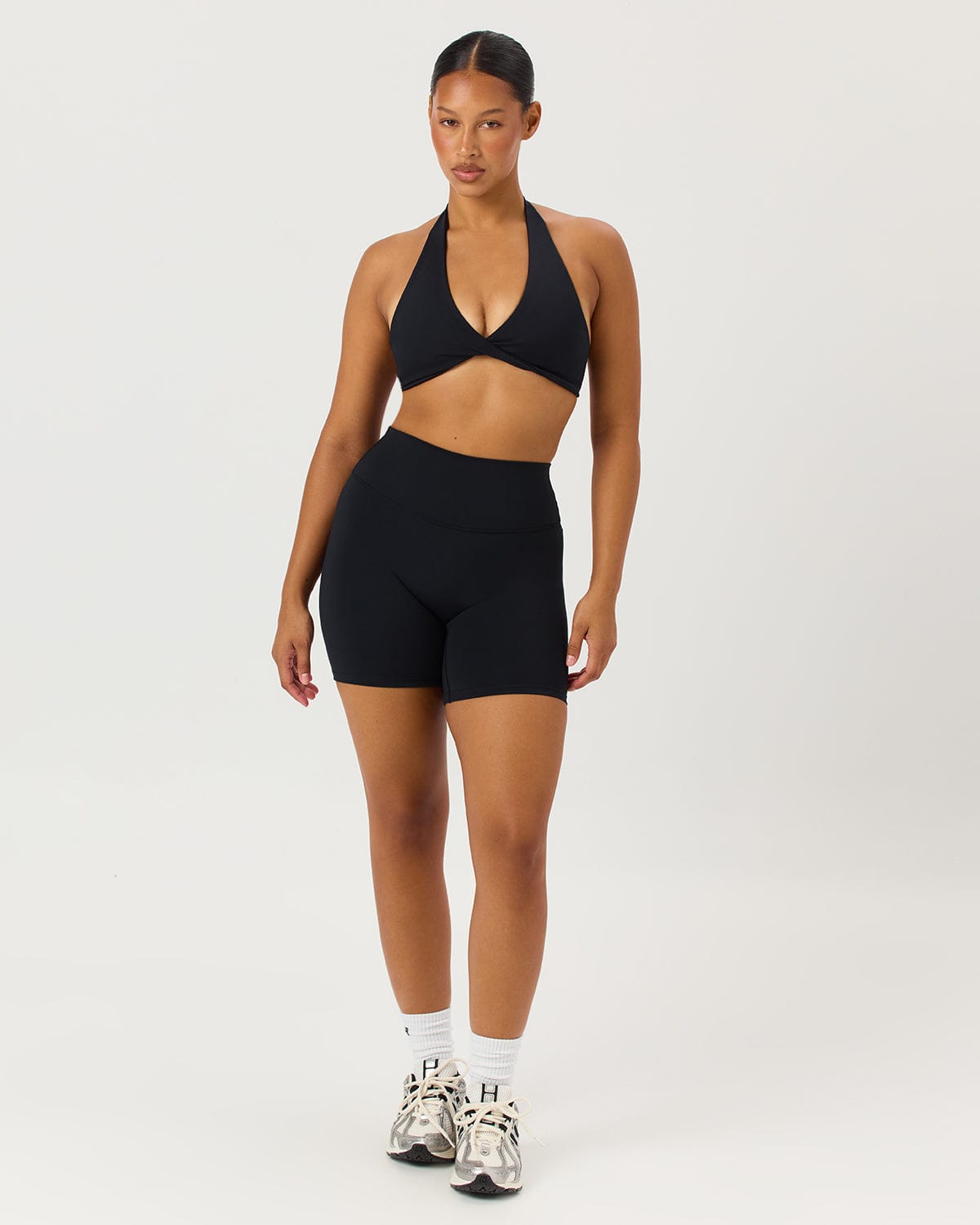 Serenity Scrunch Shorts 6" | Black