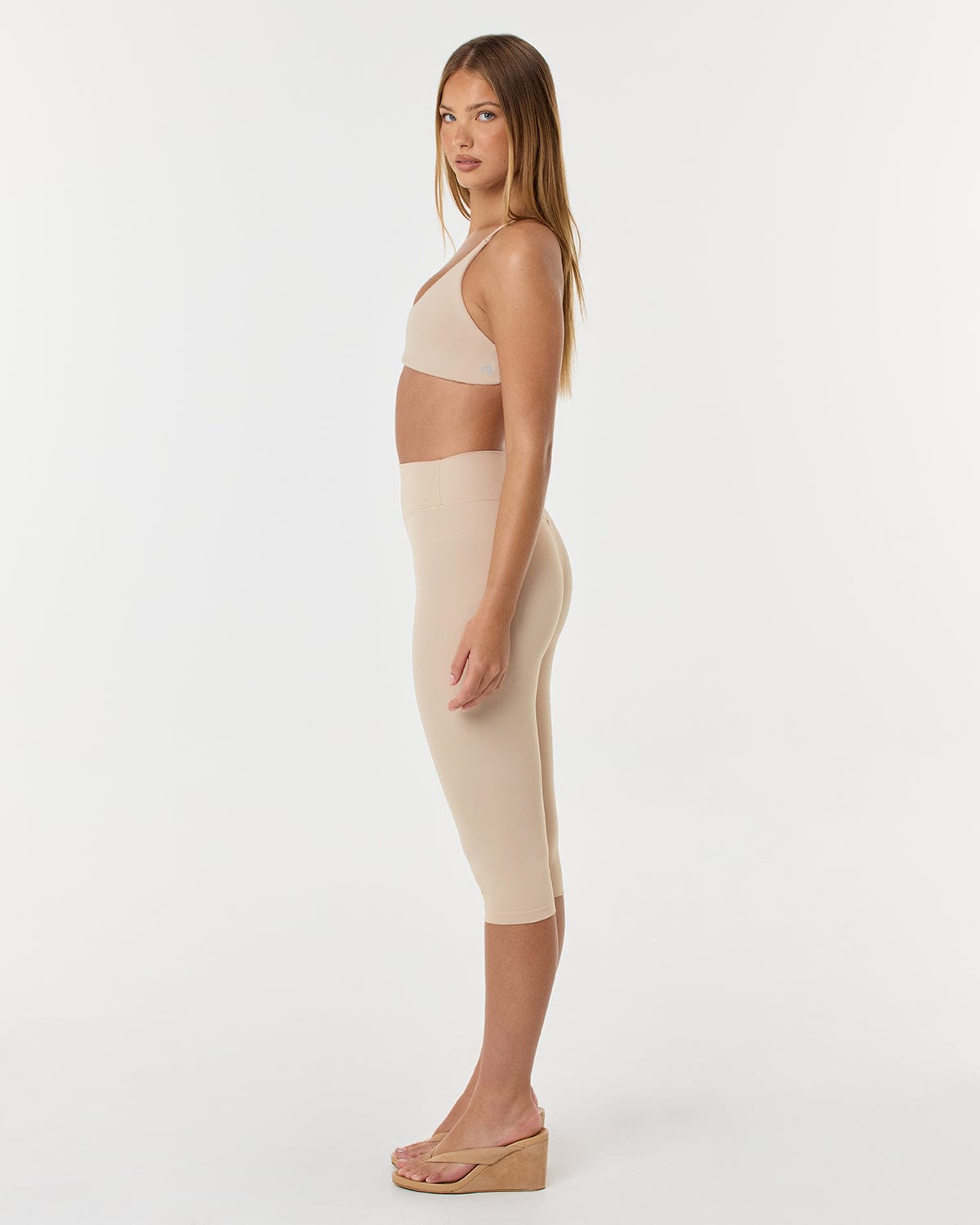 Form Invisible Scrunch Capri Leggings | Fawn