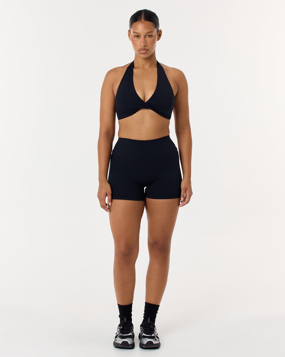 Serenity Invisible Scrunch Shorts 4" | Black
