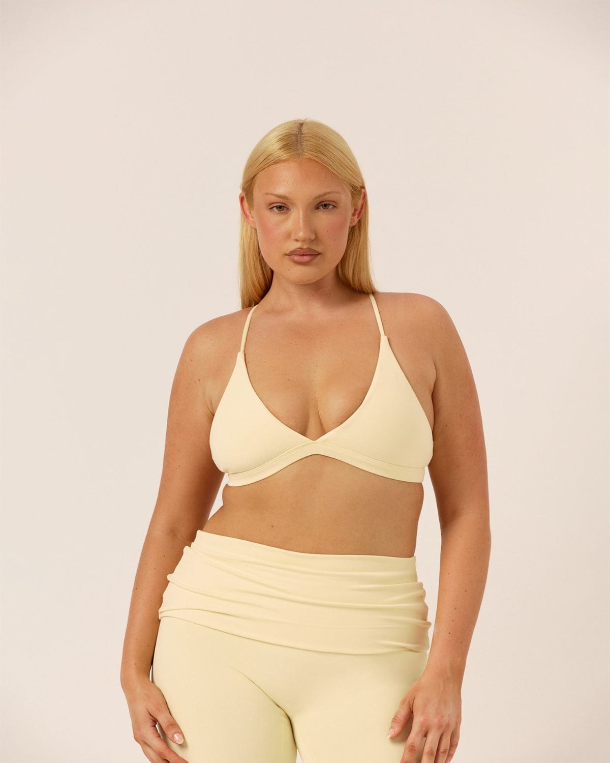 Form Noa Crop | Butter