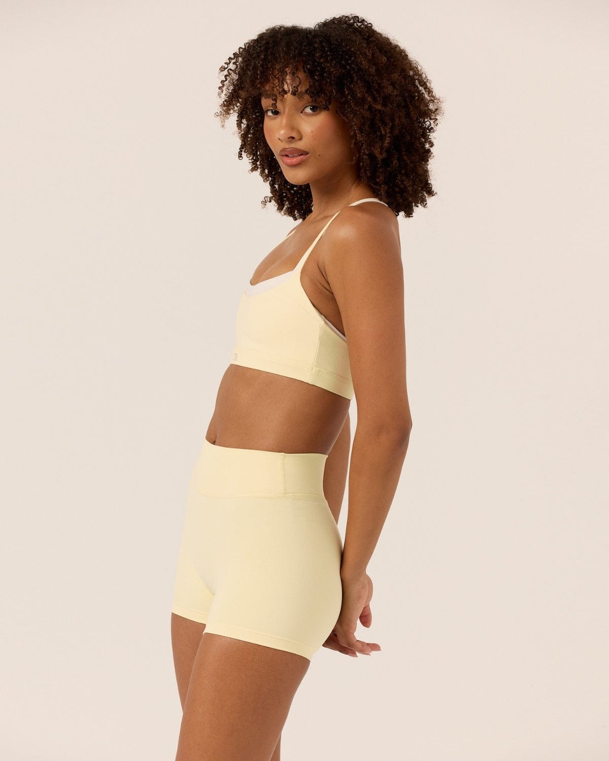 Form Invisible Scrunch Shorts 4" | Butter