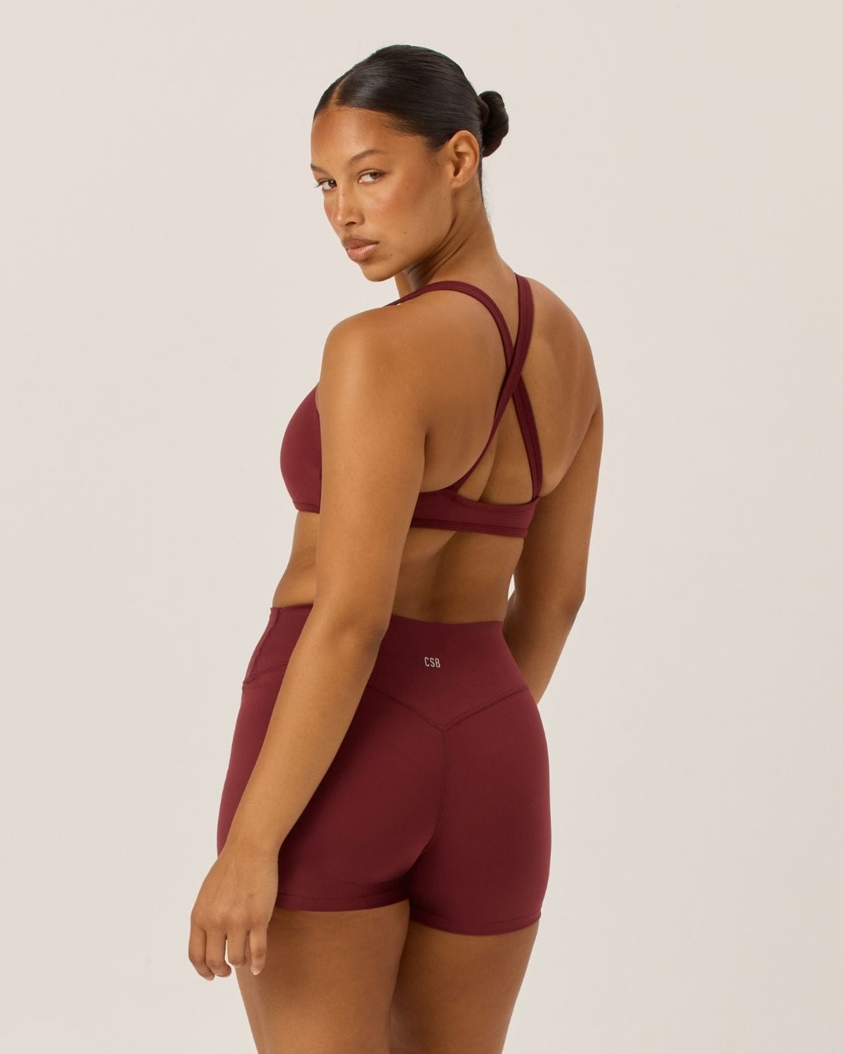 Serenity Invisible Scrunch Shorts 4" | Burgundy