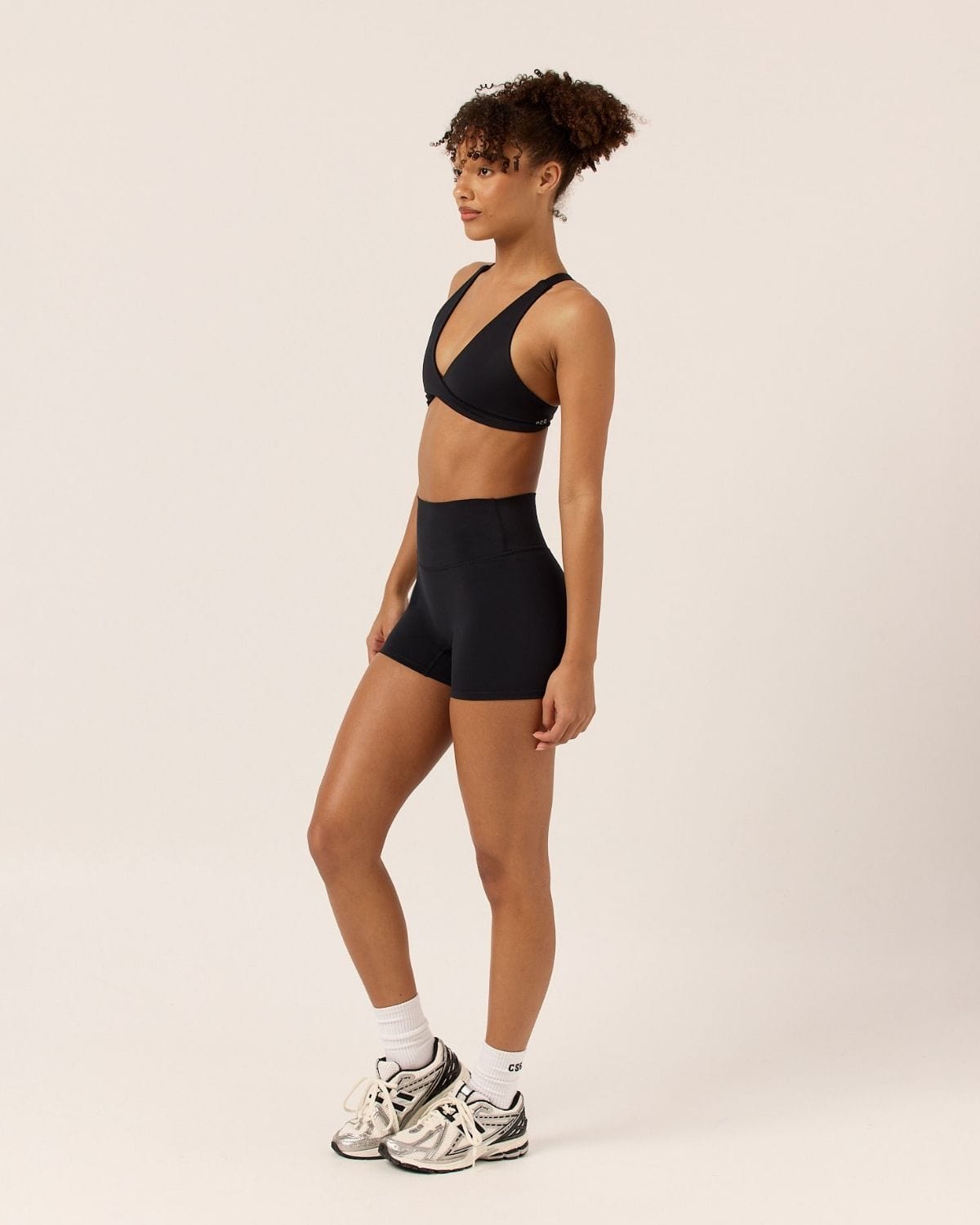 Serenity Sierra Crop | Black