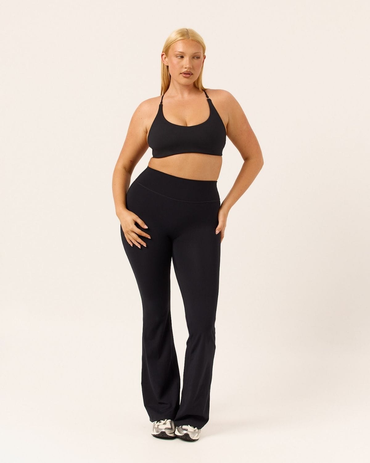 Serenity Chelsea Crop | Black