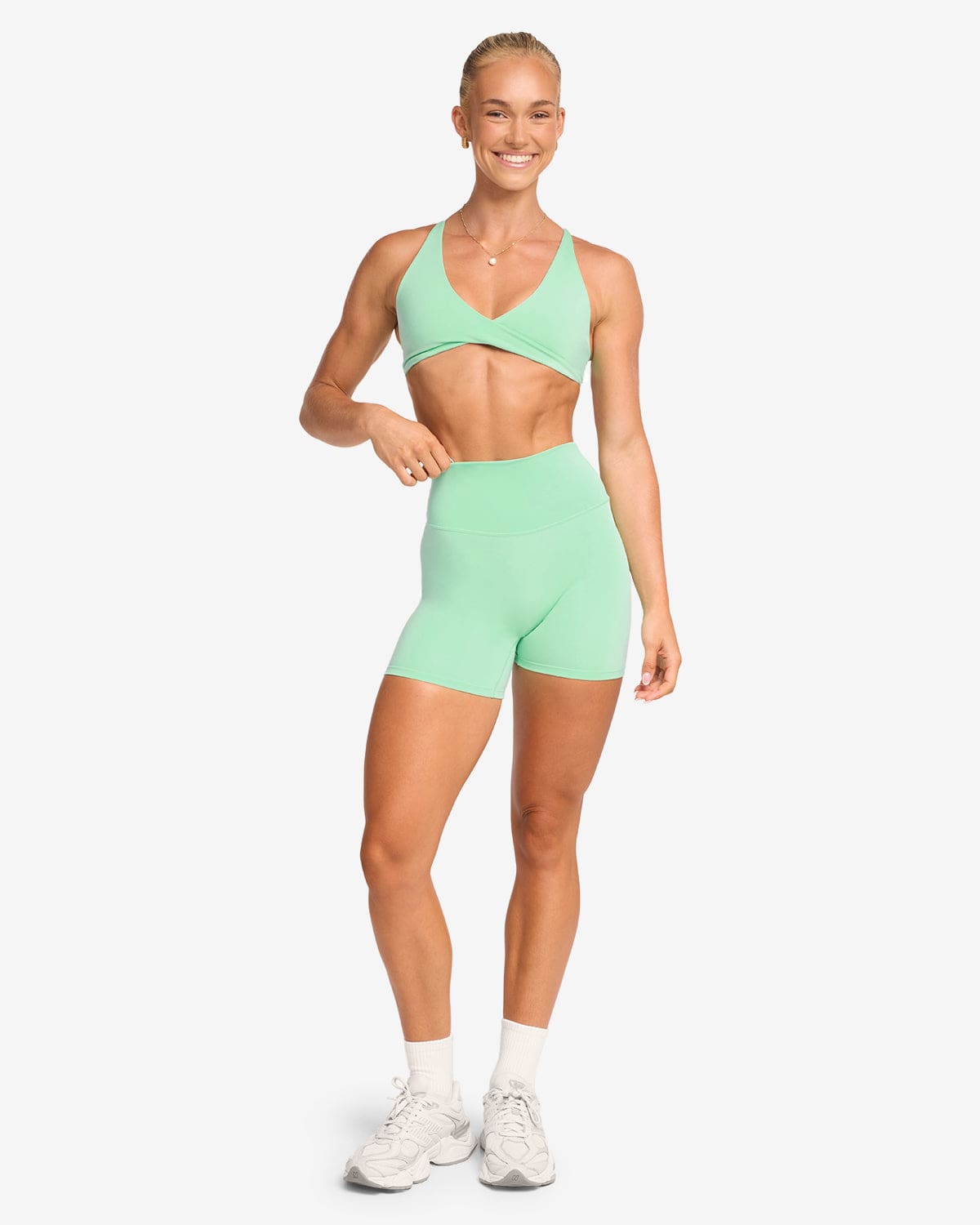 Co Activewear - Serenity Scrunch Shorts 5" secondary image