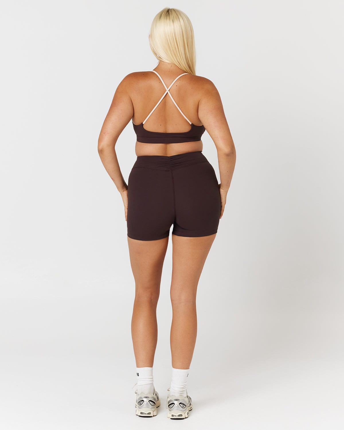 Form Gather Waist Shorts 5" | Espresso