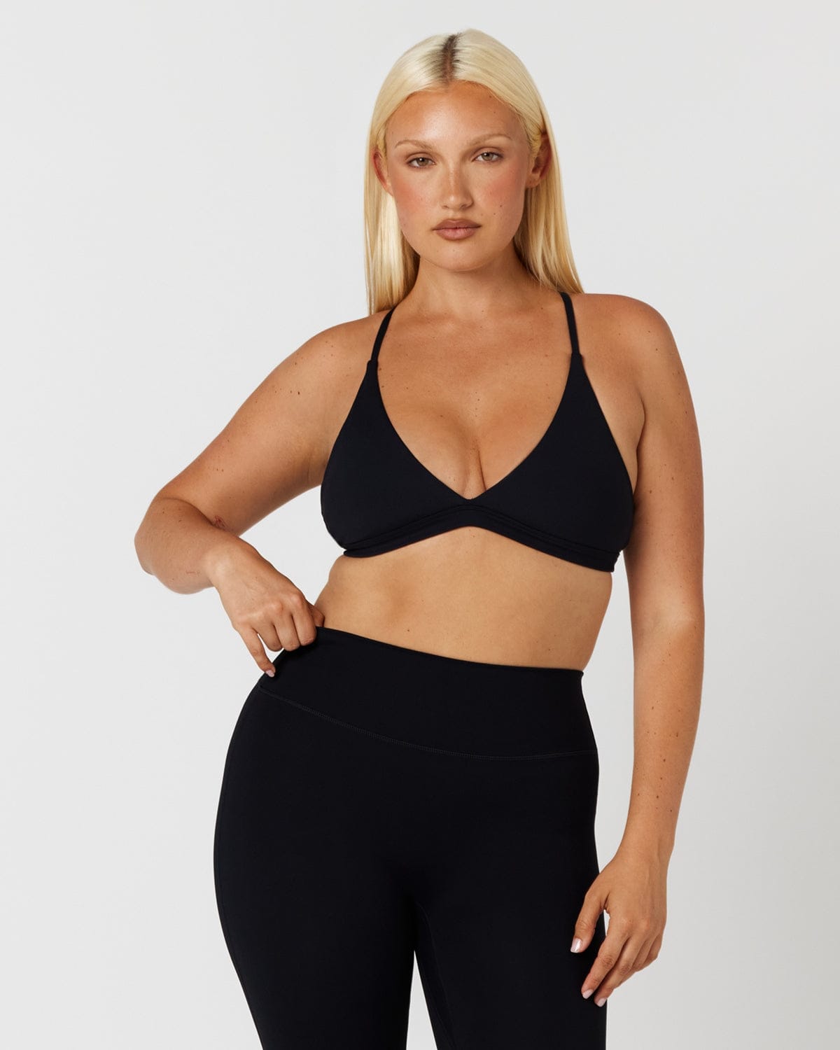 Form Noa Crop | Black