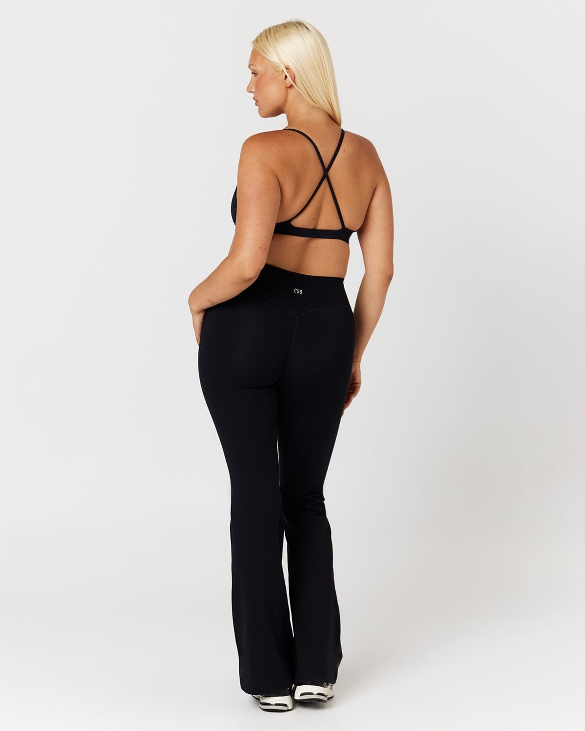 Form Invisible Scrunch Flare Leggings | Black
