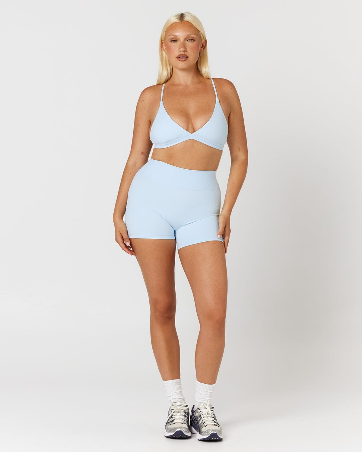 Form Invisible Scrunch Shorts 4" | Powder Blue