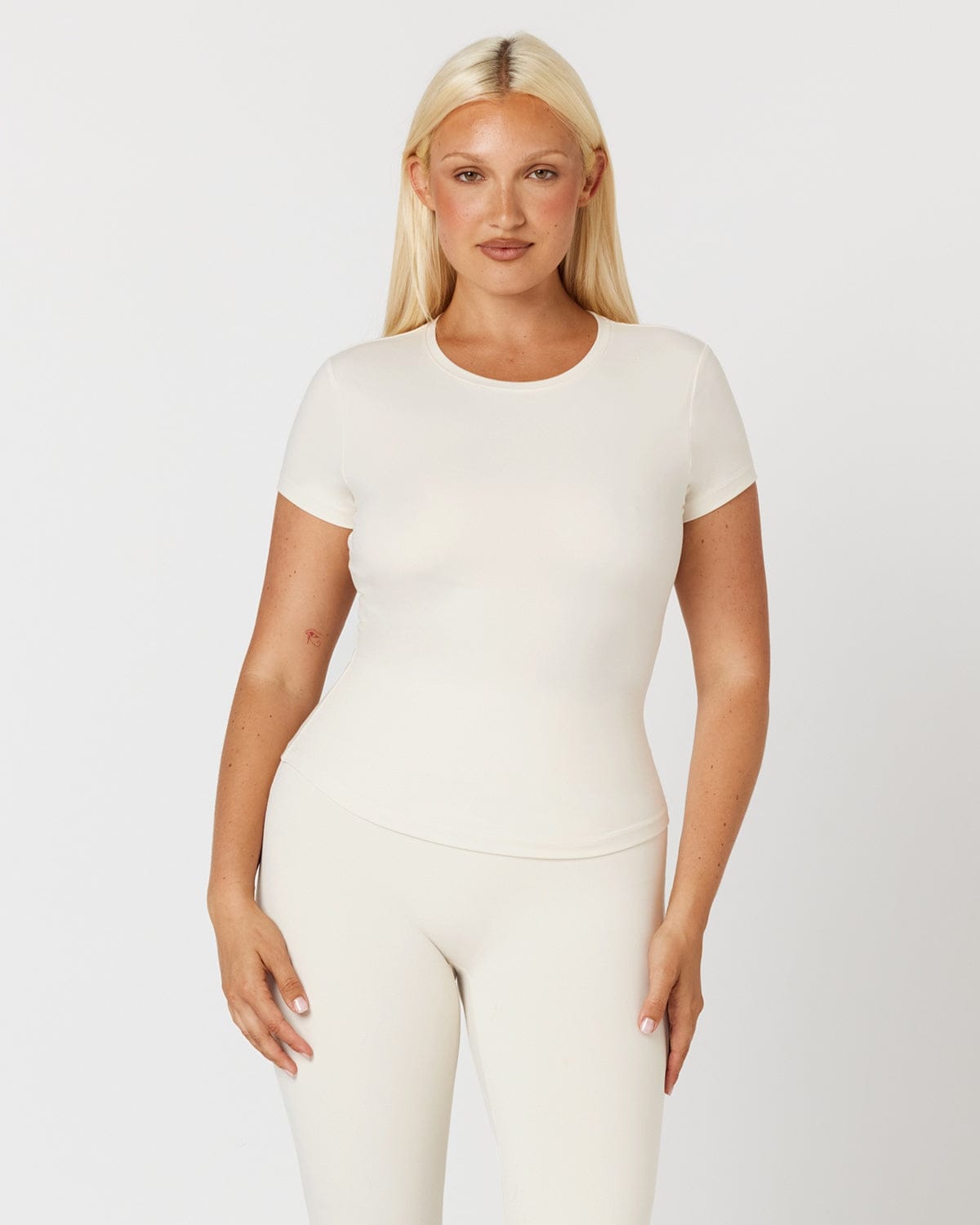 Form Lite Tee | Vanilla