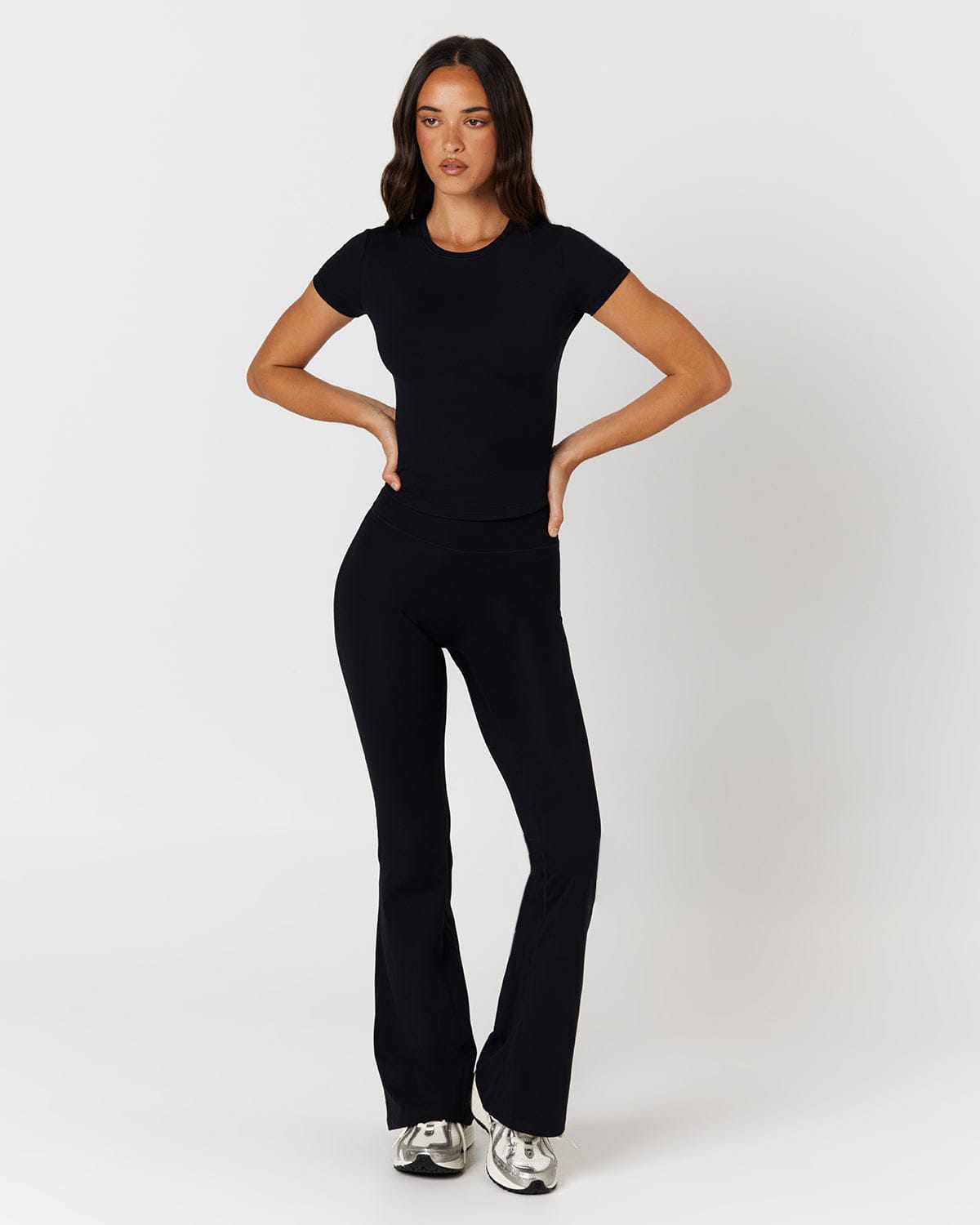 Form Invisible Scrunch Flare Leggings | Black