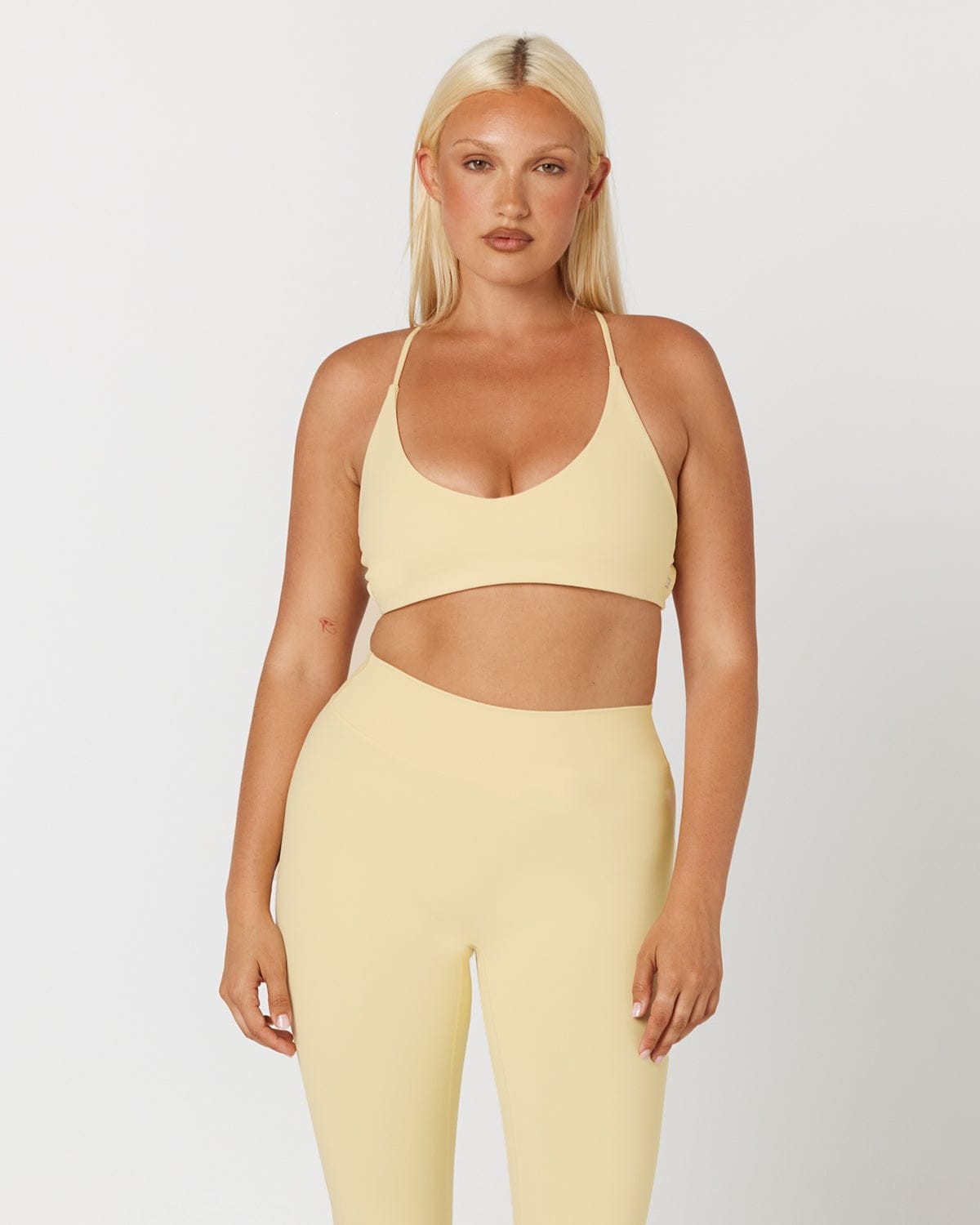 Form Hailey Crop | Butter