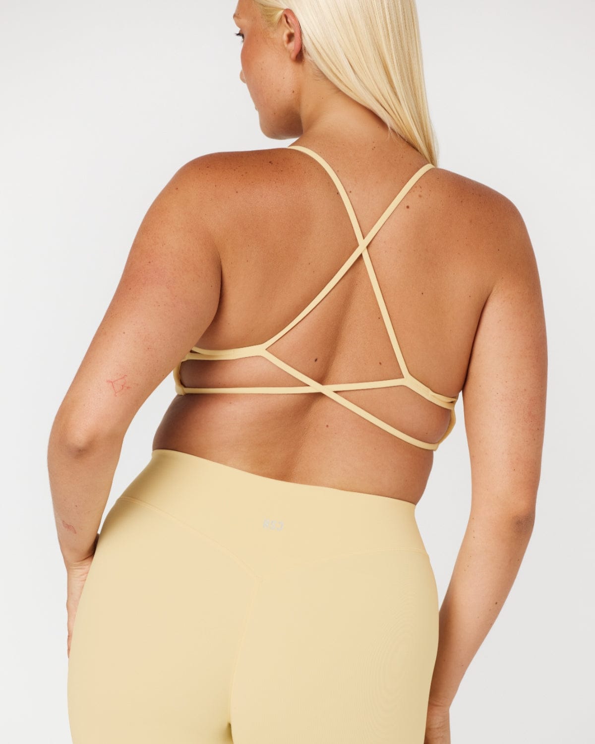 Form Hailey Crop | Butter