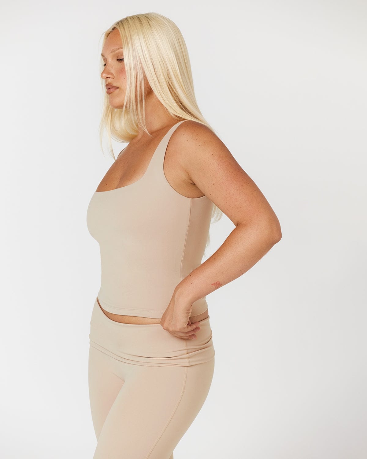 Form Scoop Tank | Fawn