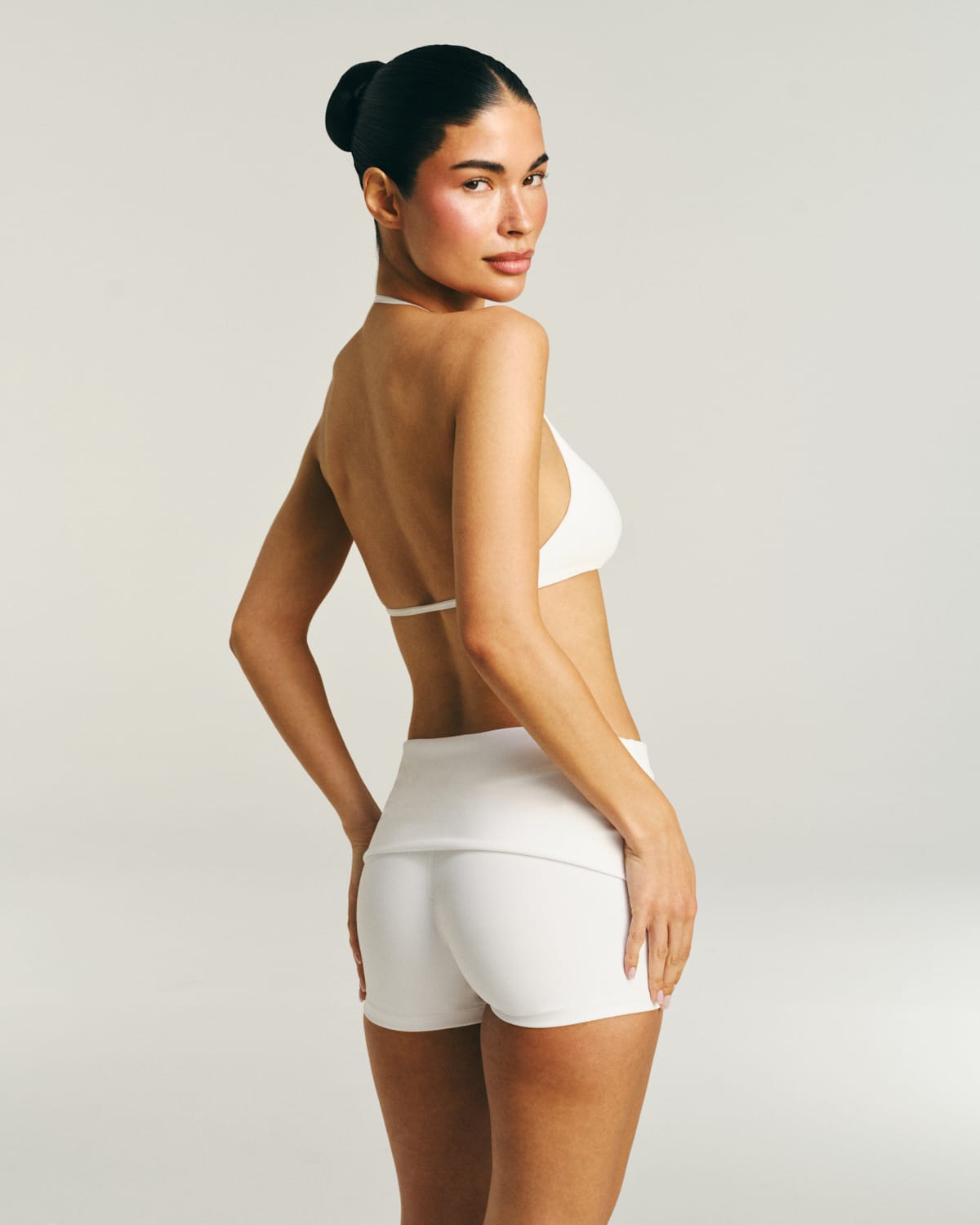 Form Invisible Scrunch Fold Over Shorts 3" | White