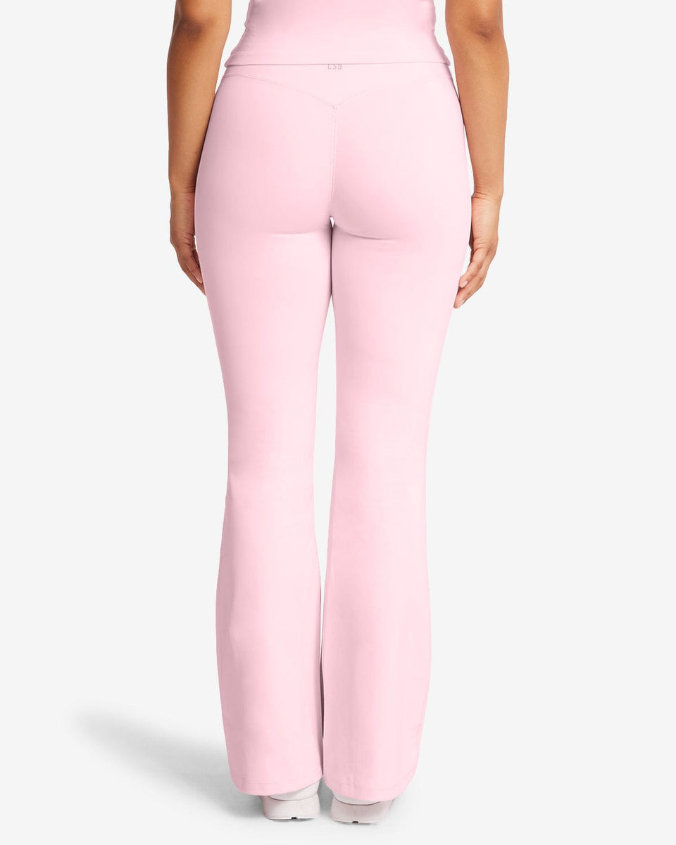 Form Invisible Scrunch Flare Leggings | Blossom – Crop Shop Boutique