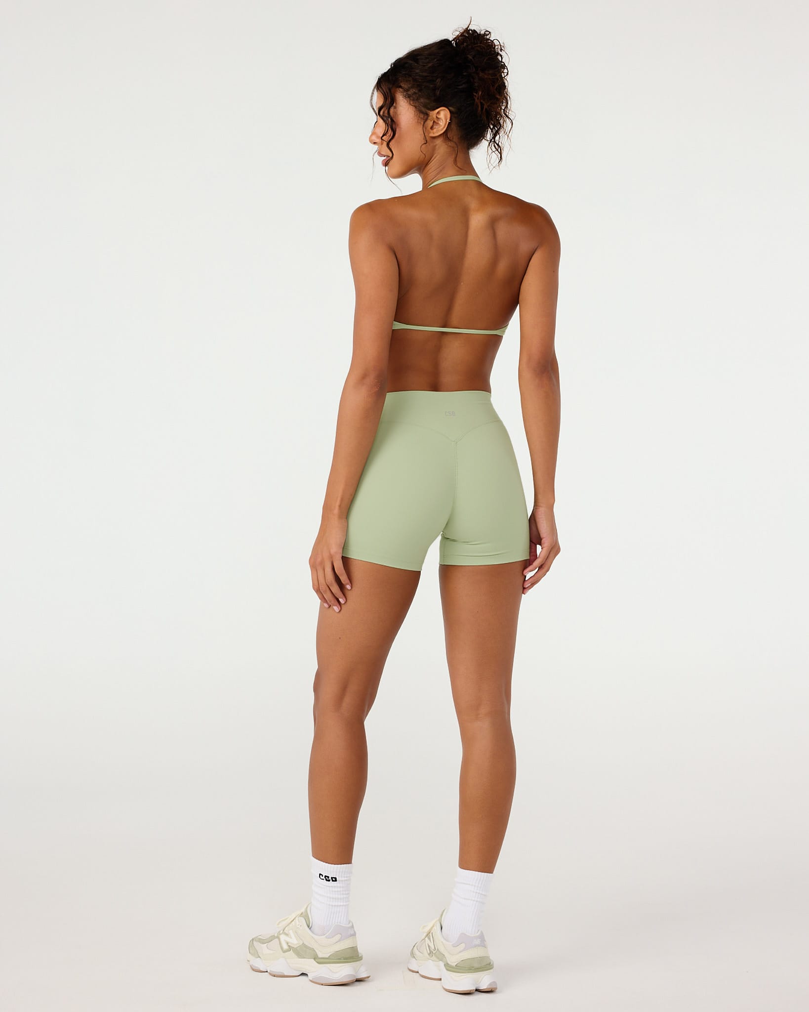 Form Invisible Scrunch Shorts 4" | Soft Matcha