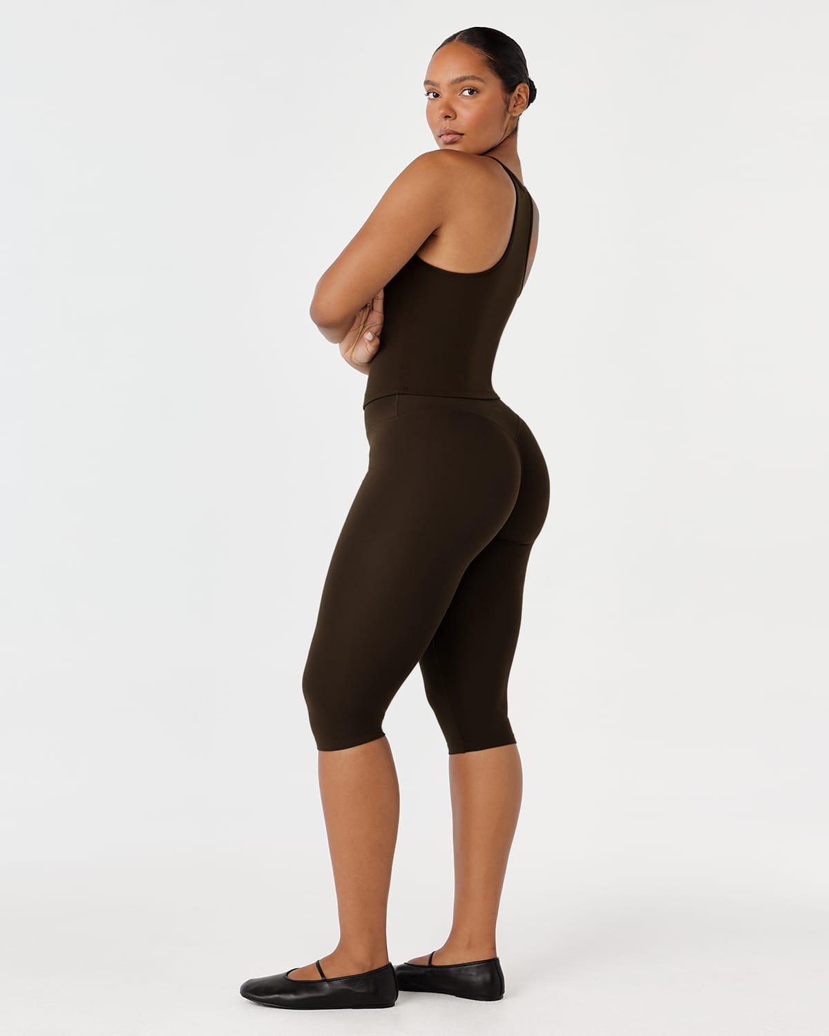 Form Invisible Scrunch Capri Leggings | Dark Chocolate