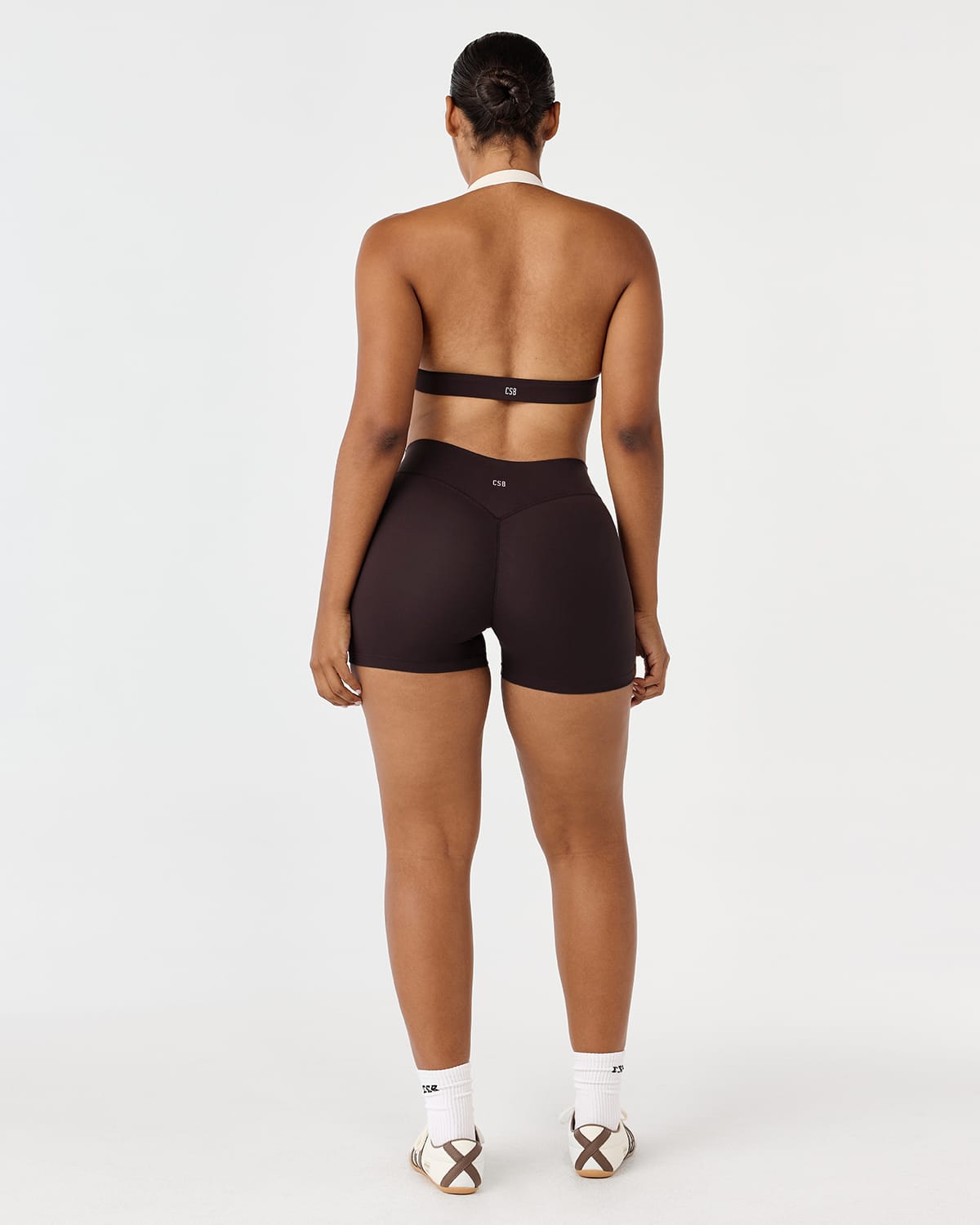 Form Invisible Scrunch Shorts 4" | Espresso