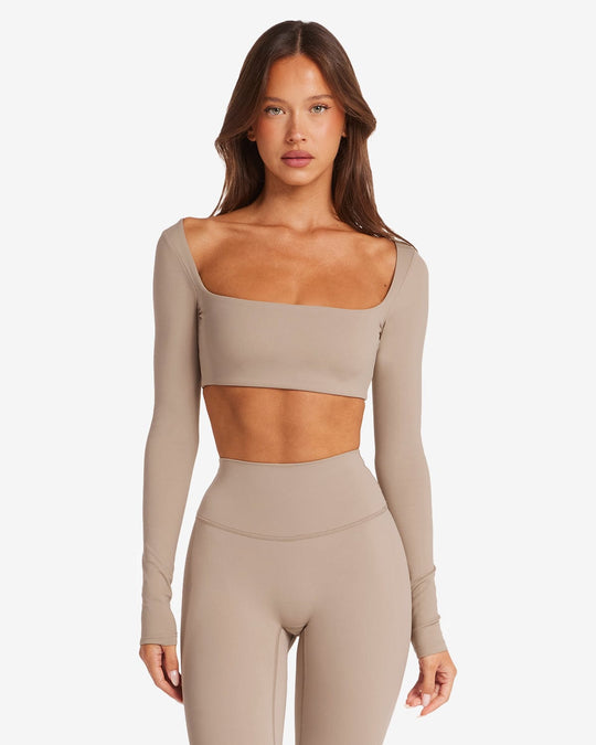 Freedom Scoop Long Sleeve Crop | Almond