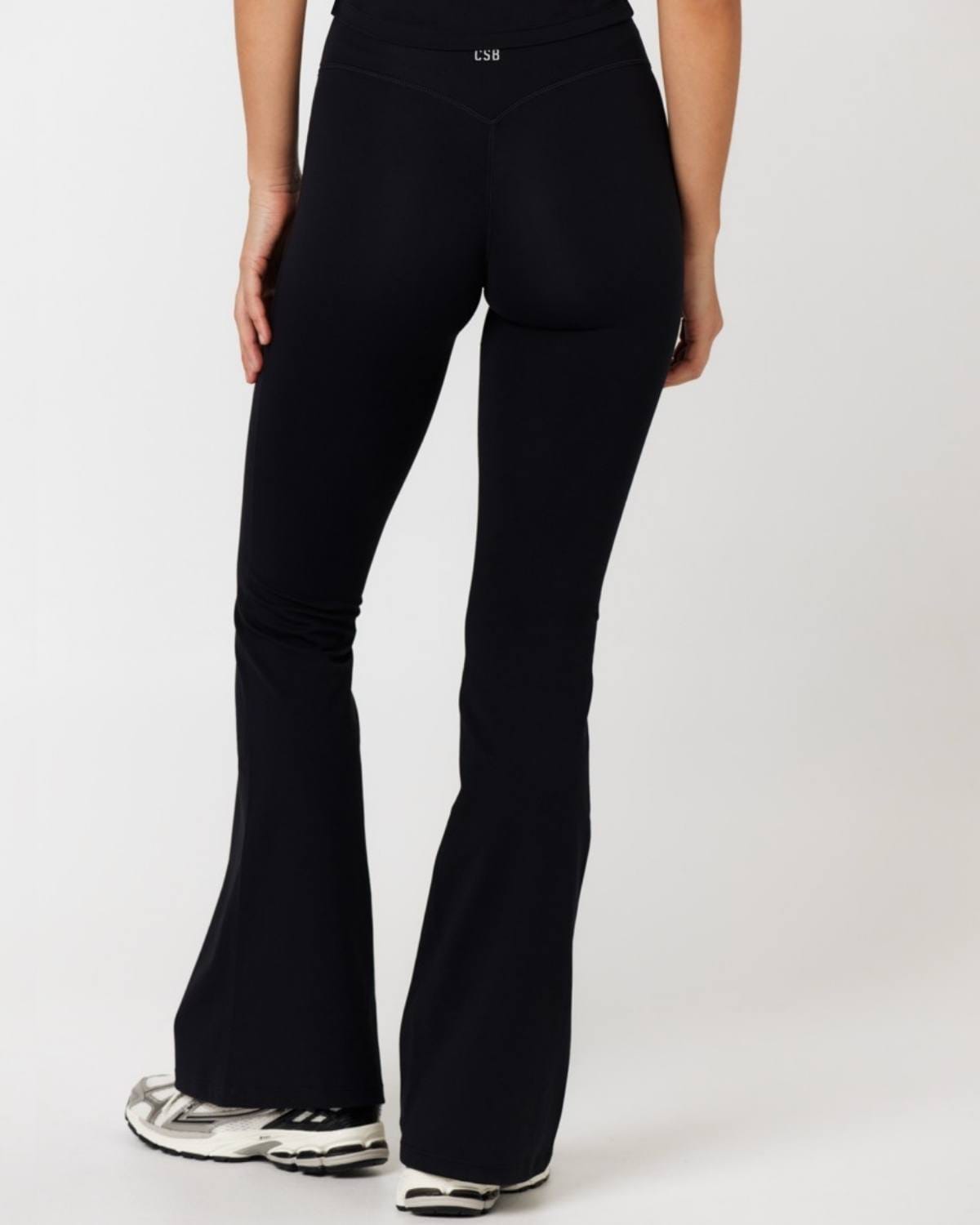 Form Invisible Scrunch Flare Leggings | Black