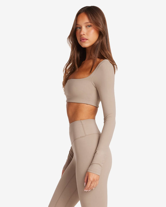 Freedom Scoop Long Sleeve Crop | Almond