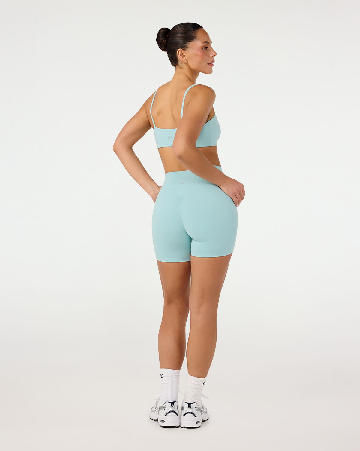Form Invisible Scrunch Shorts 5" | Aquatic