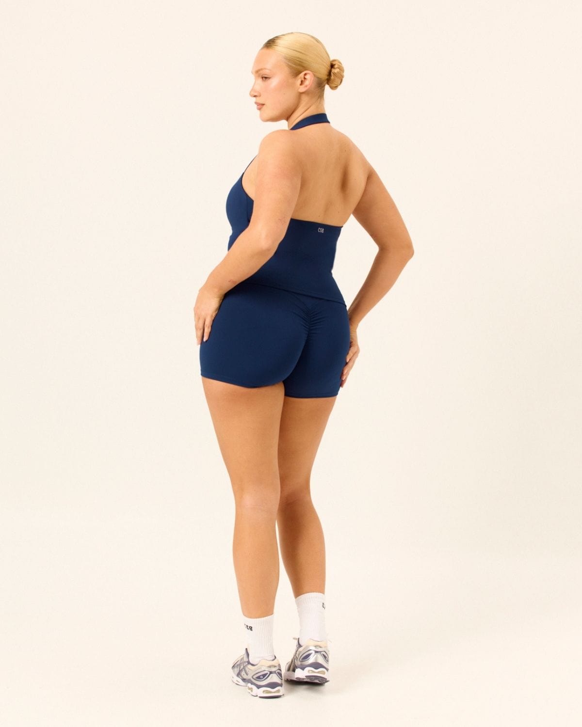 Serenity Scrunch Shorts 4" | Navy