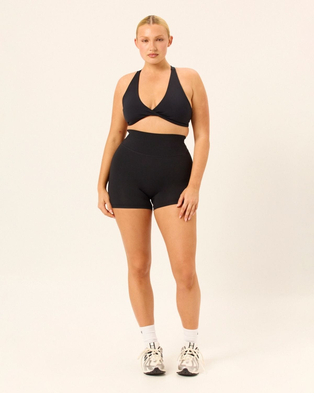 Form Invisible Scrunch High Waist Shorts 5" | Black