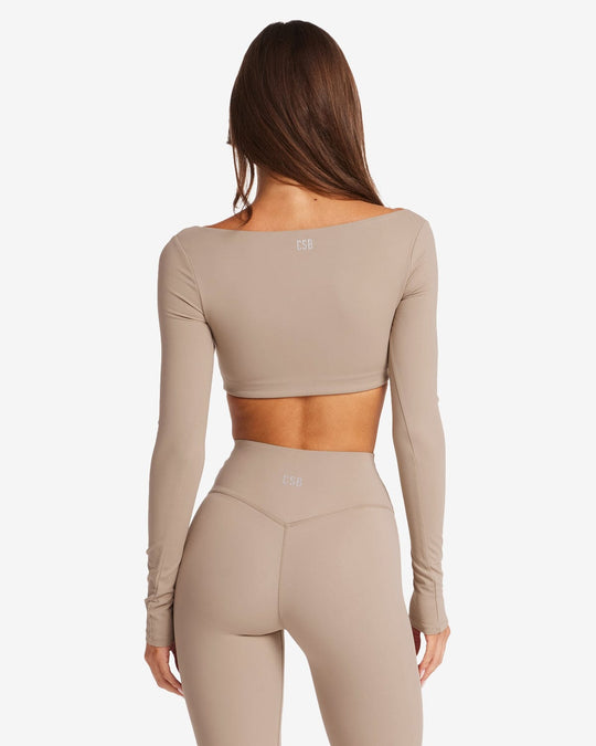 Freedom Scoop Long Sleeve Crop | Almond