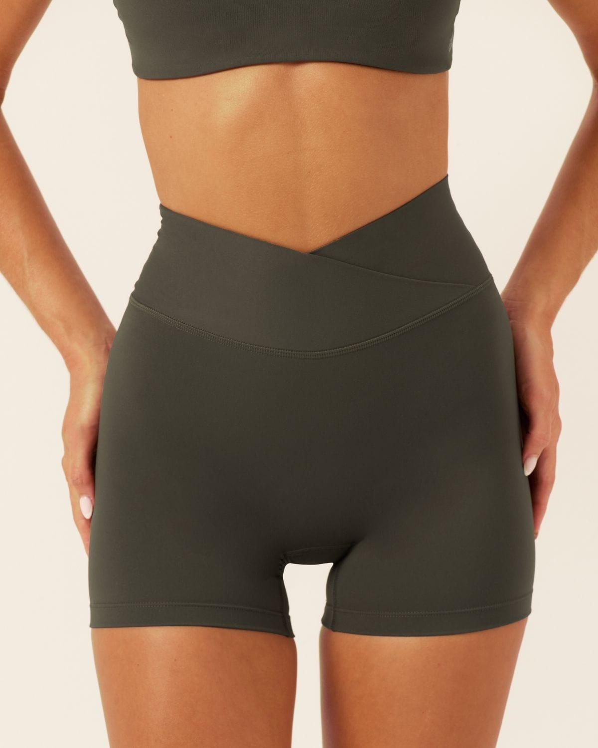 Fade Crossover Shorts 5" | Deep Olive