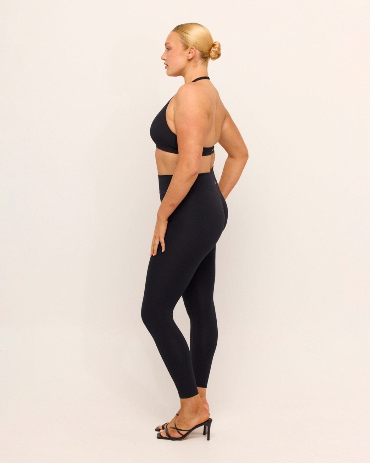 Form Invisible Scrunch Leggings | Black