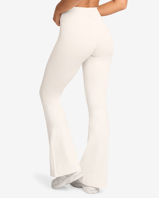 Form Invisible Scrunch Flare Leggings | Vanilla