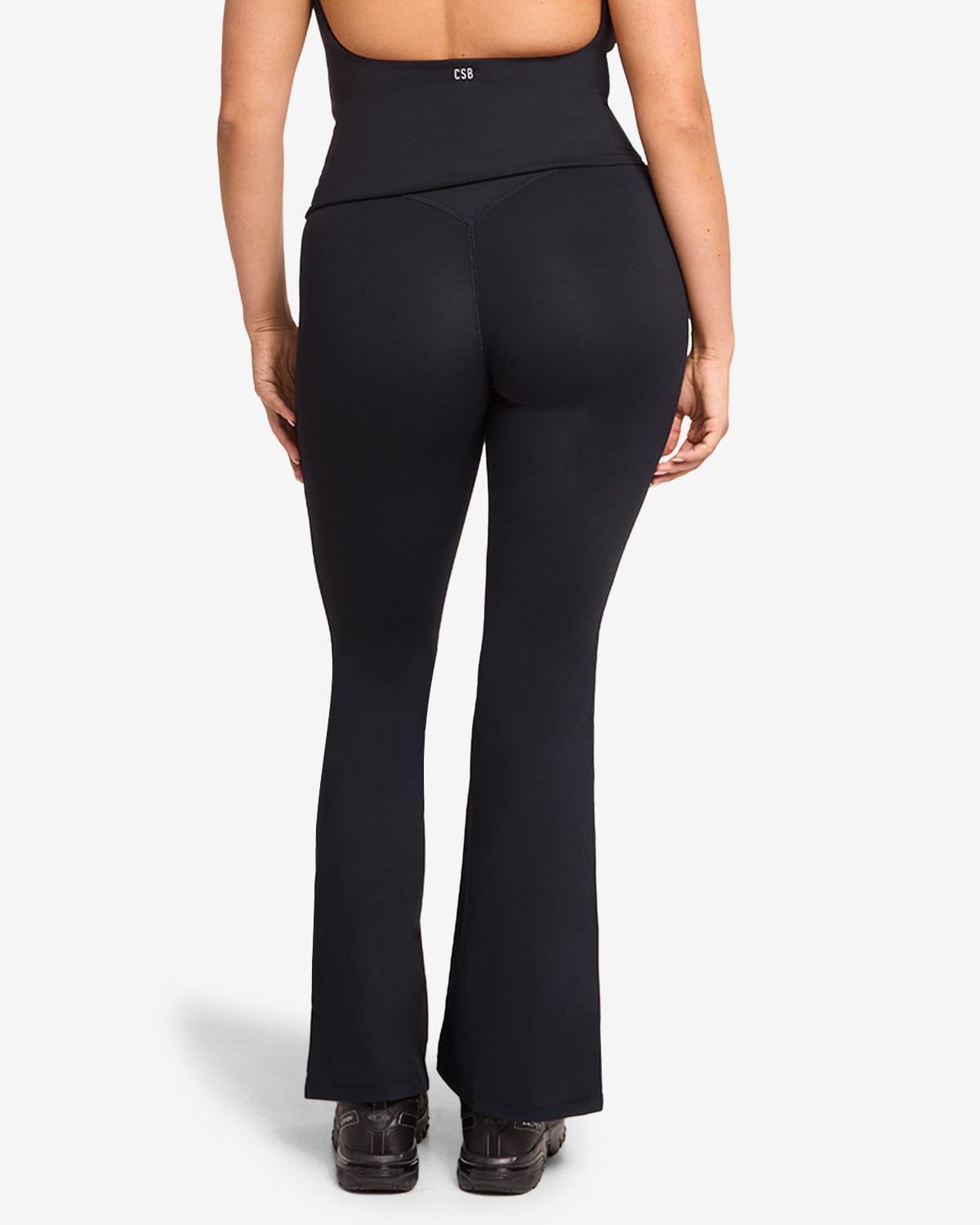 Form Invisible Scrunch Flare Leggings | Black