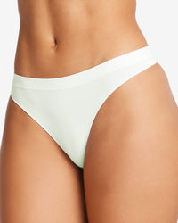 Seamless Bamboo Thong | Chilli
