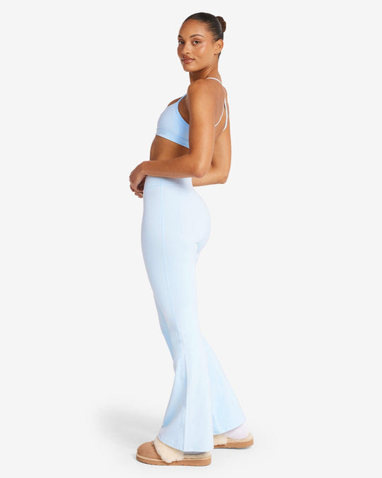 Form Invisible Scrunch Flare Leggings | Powder Blue