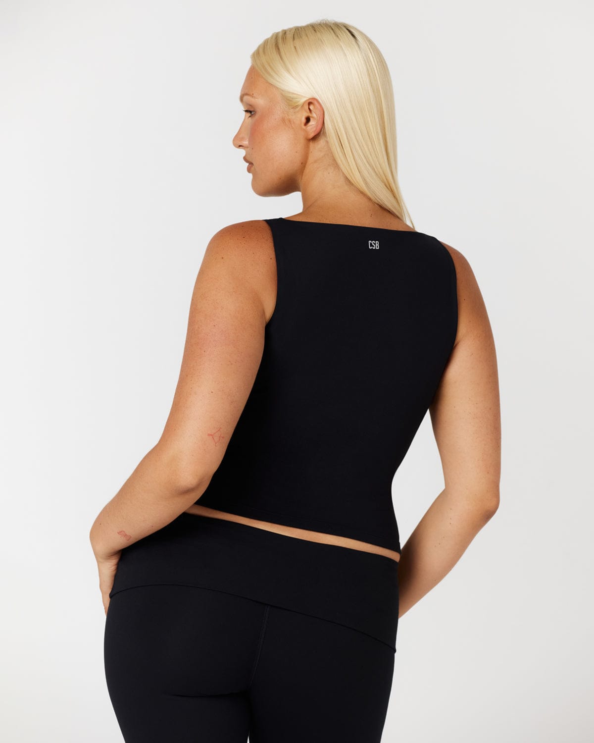 Form Scoop Tank | Black