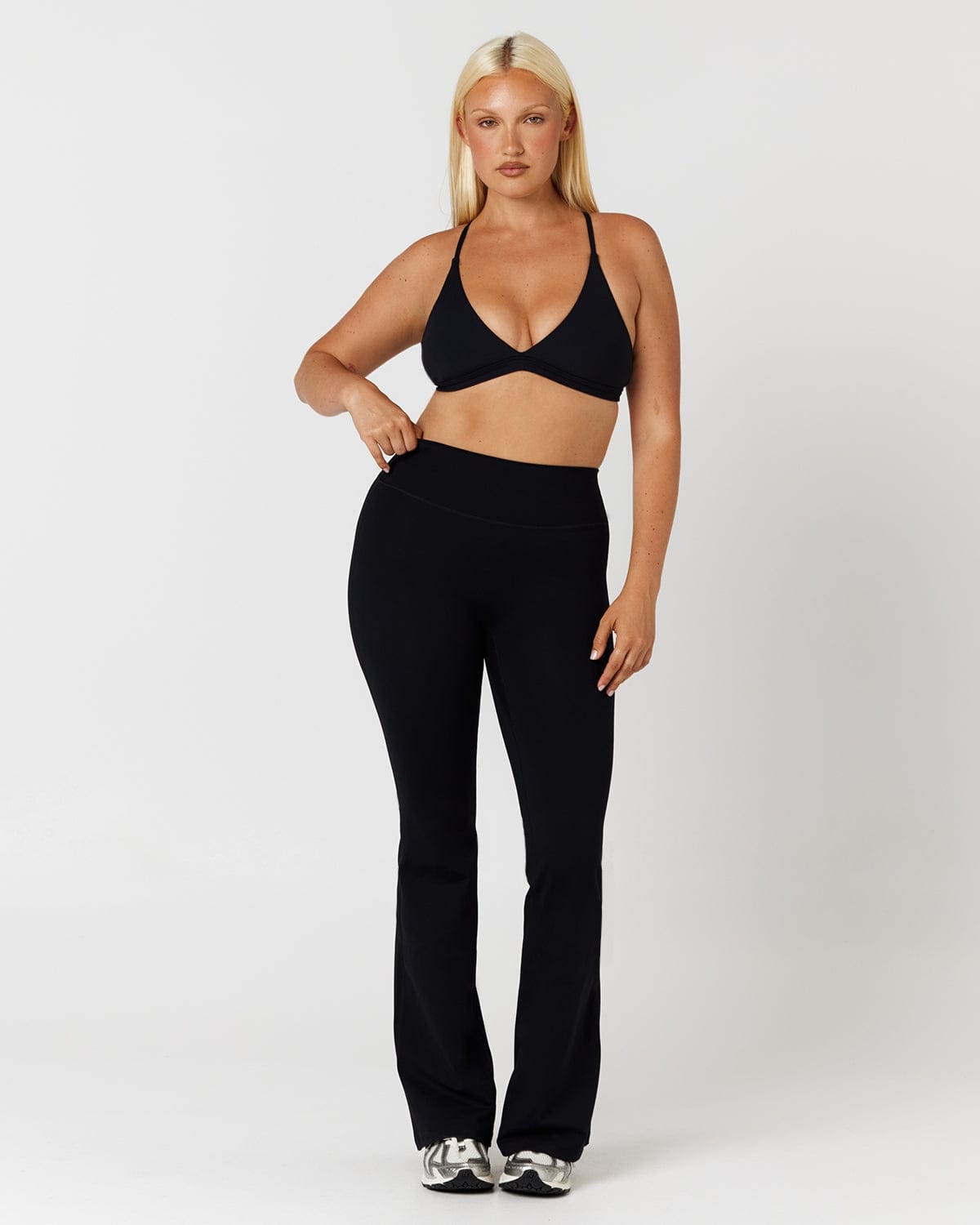 Form Invisible Scrunch Flare Leggings | Black