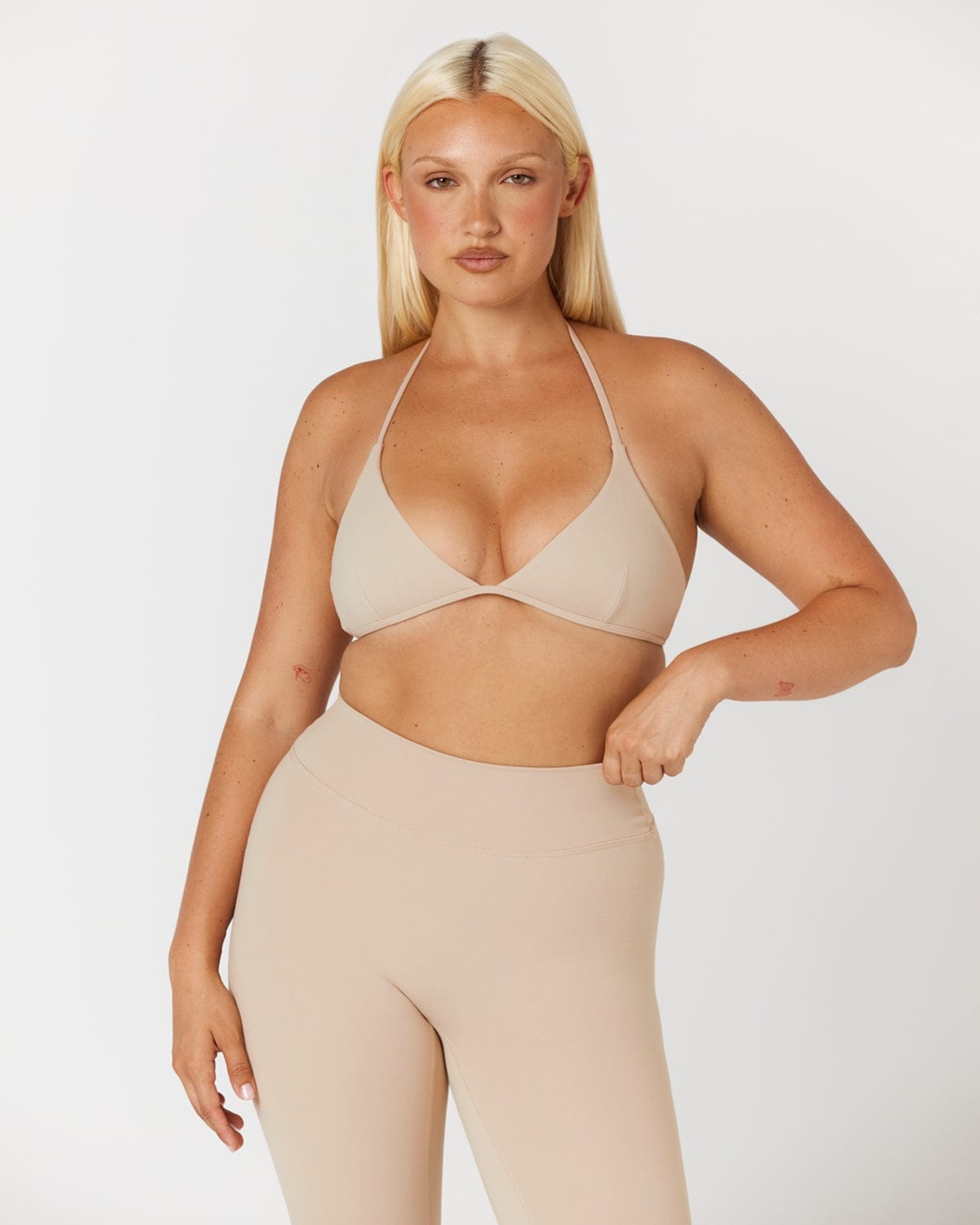 Form Micro Halter V Crop | Fawn