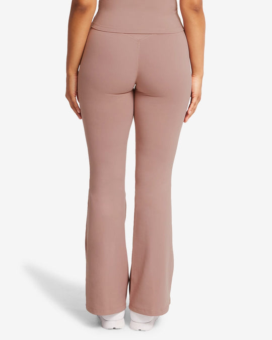 Form Invisible Scrunch Flare Leggings | Walnut