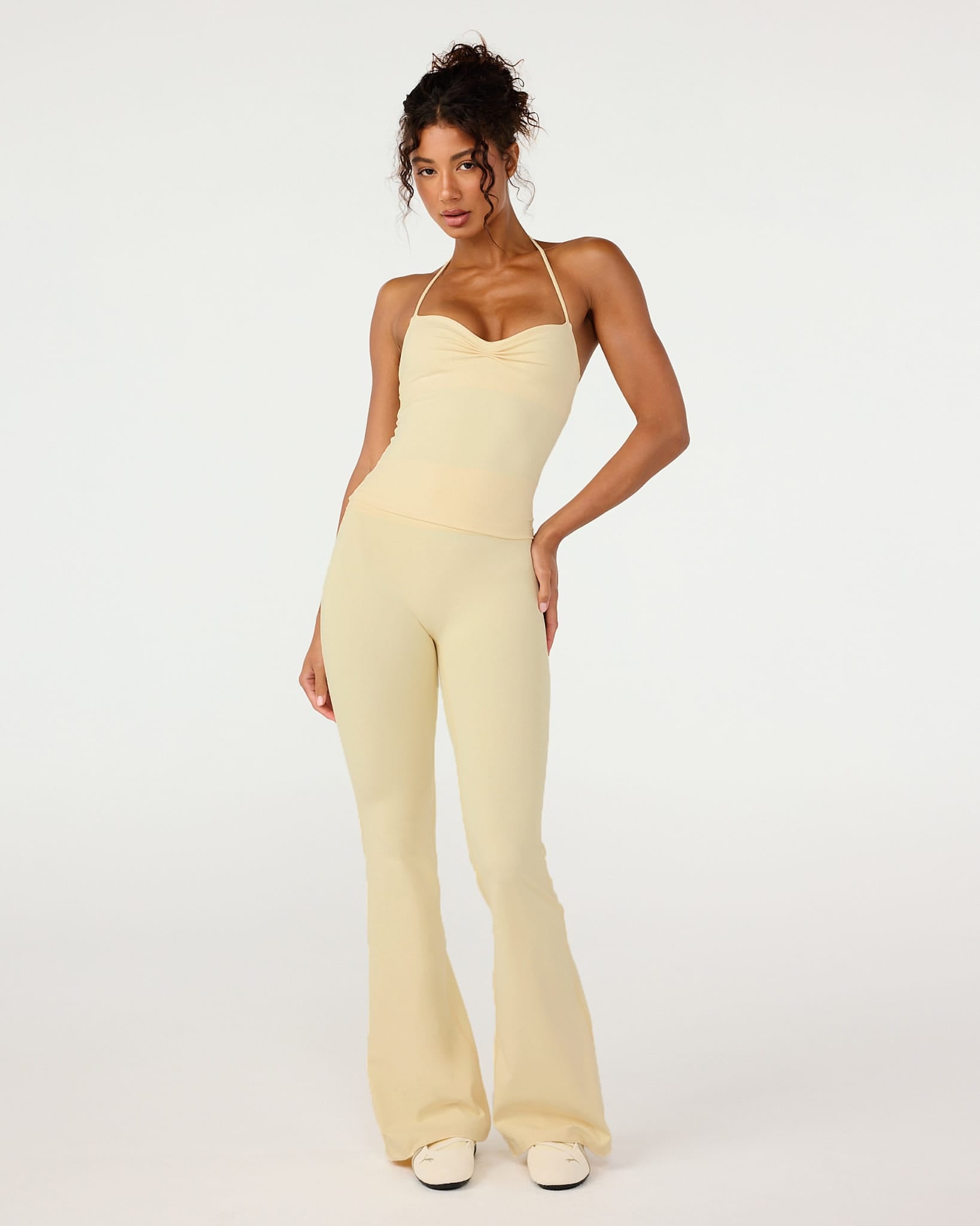 Form Invisible Scrunch Flare Leggings | Butter