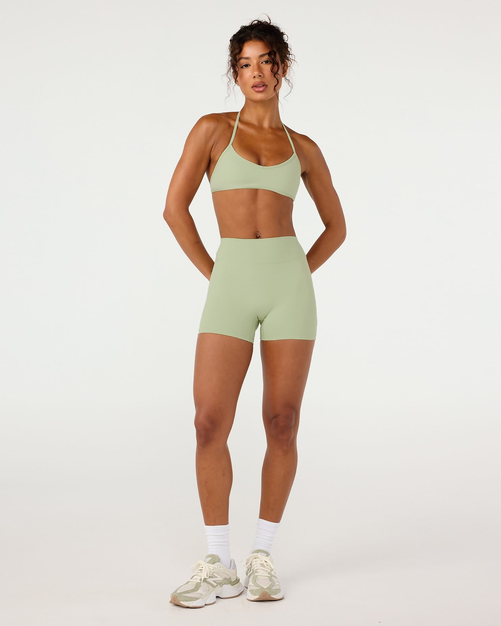 Form Invisible Scrunch Shorts 4" | Soft Matcha