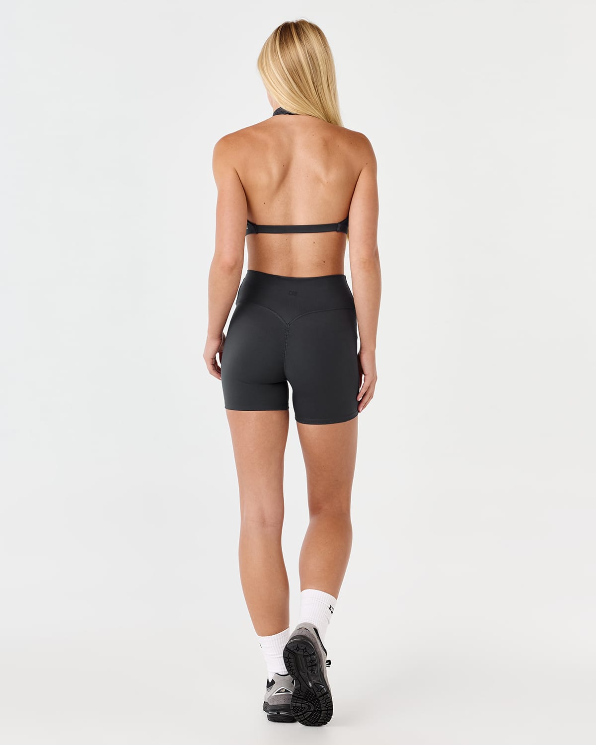 Serenity Soft Invisible Scrunch Shorts 5" | Shadow
