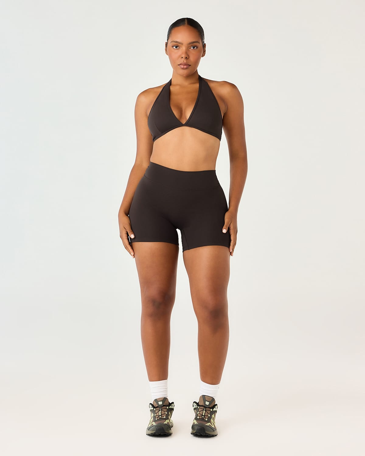 Form Invisible Scrunch Shorts 5" | Grounded Brown