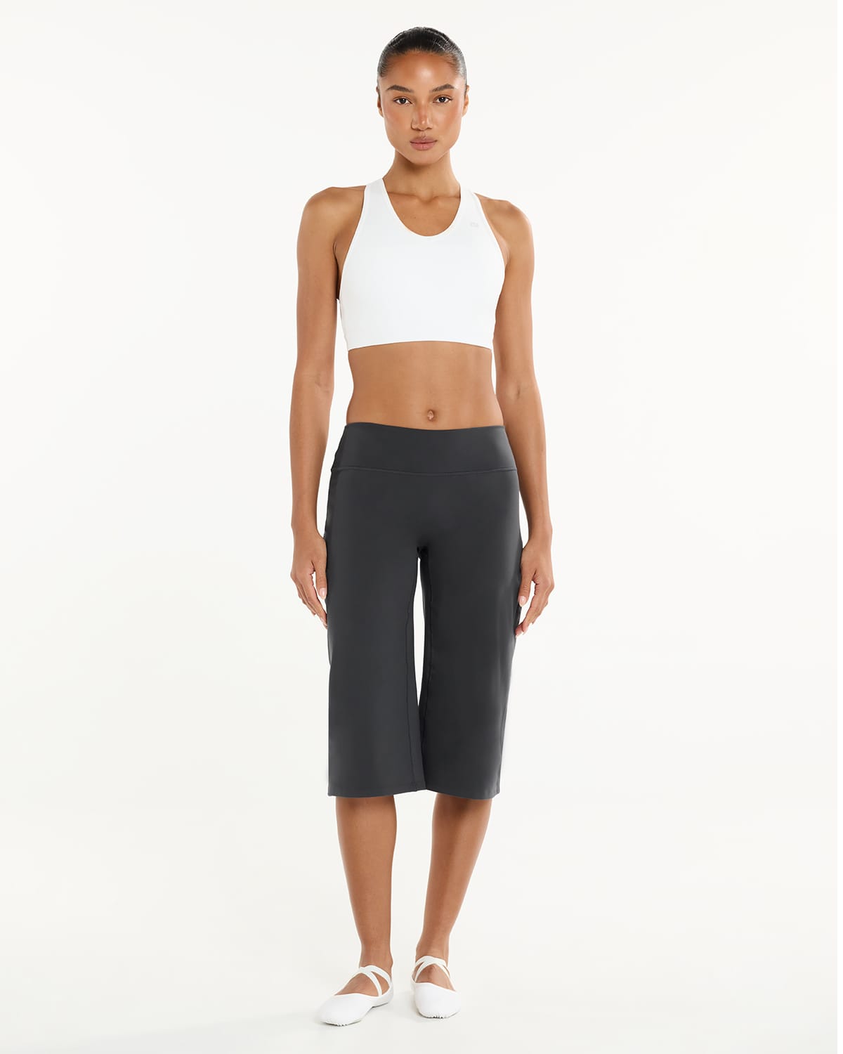 Serenity Soft Mid Rise Straight Leg Capri 17.5" | Shadow